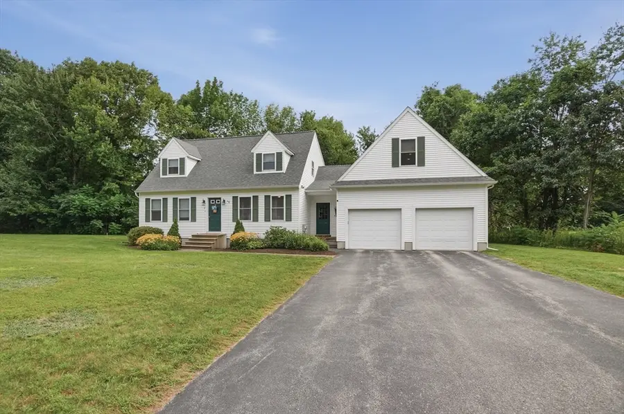 4 Mccann Place, Paxton, MA 01612 - #3