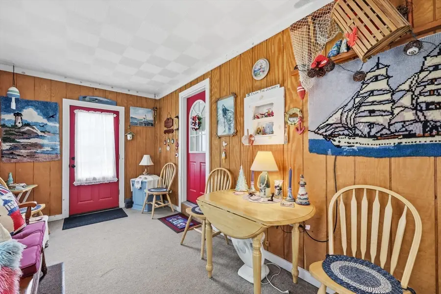 62 Clyde Avenue, West Springfield, MA 01089 - #2