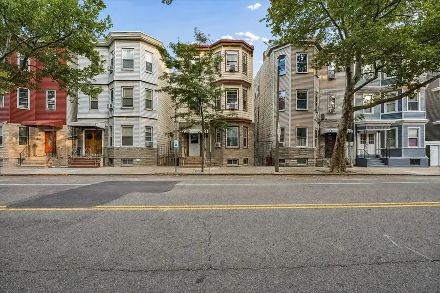 227 Chelsea St, Boston, MA 02128 - #3