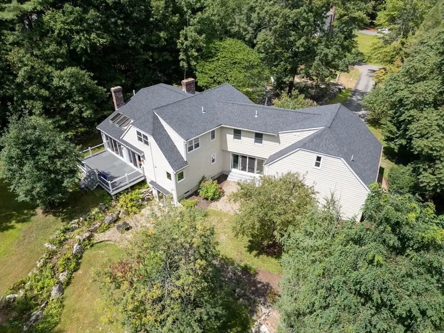 5 Locust St, North Reading, MA 01864 - #3