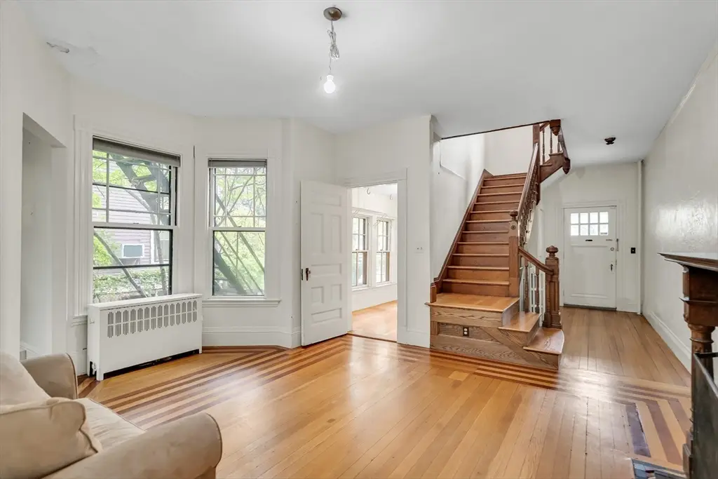 16 Harris St, Brookline, MA 02446 - #1