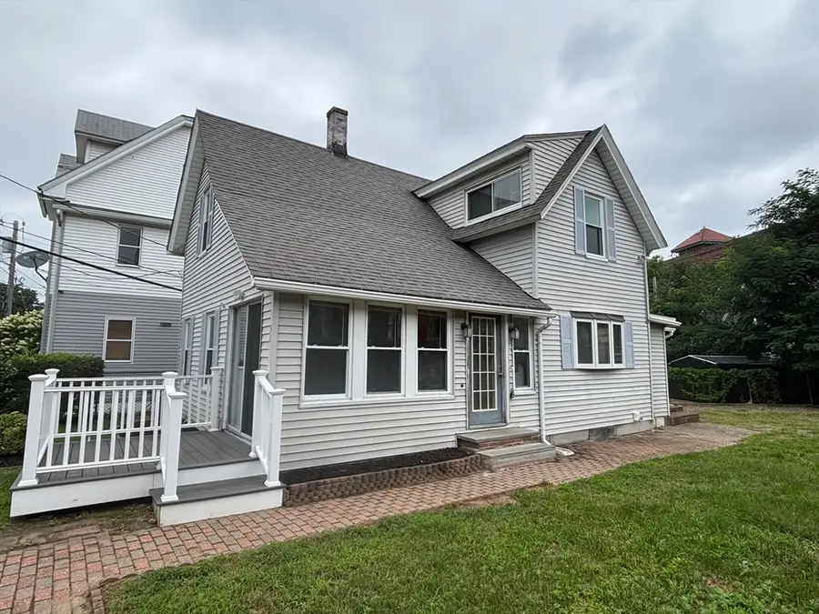 31 Woodward St, Worcester, MA 01610 - #3