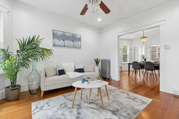 215 Crafts Rd #2, Brookline, MA 02467