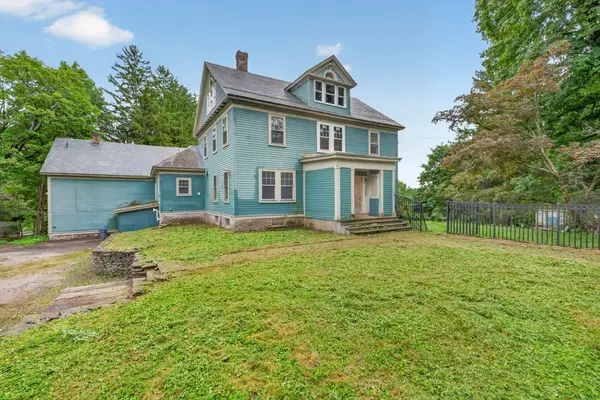 35 Leominster Rd, Lunenburg, MA 01462