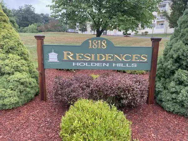 1818 Main St #111, Holden, MA 01522