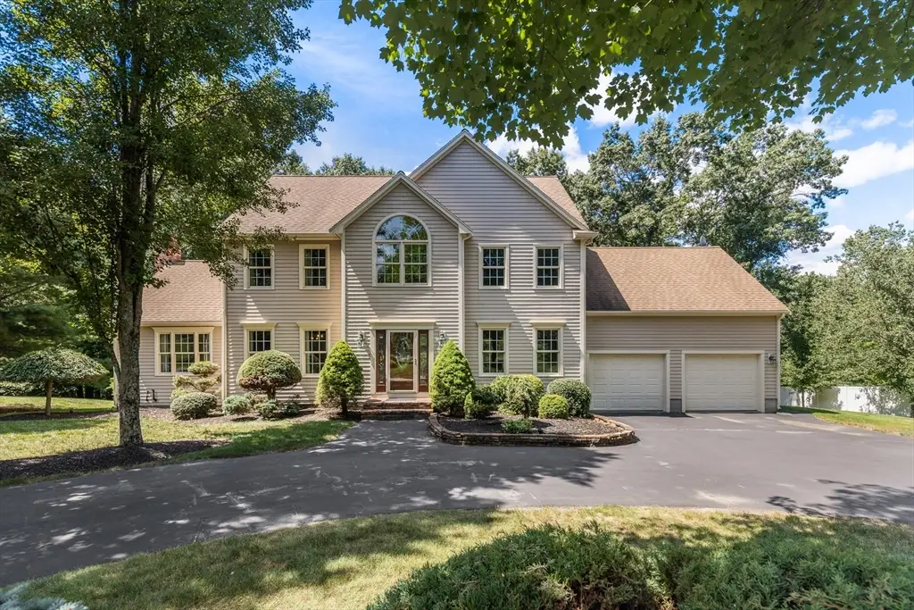 90 Northridge Dr, East Bridgewater, MA 02333 - #1