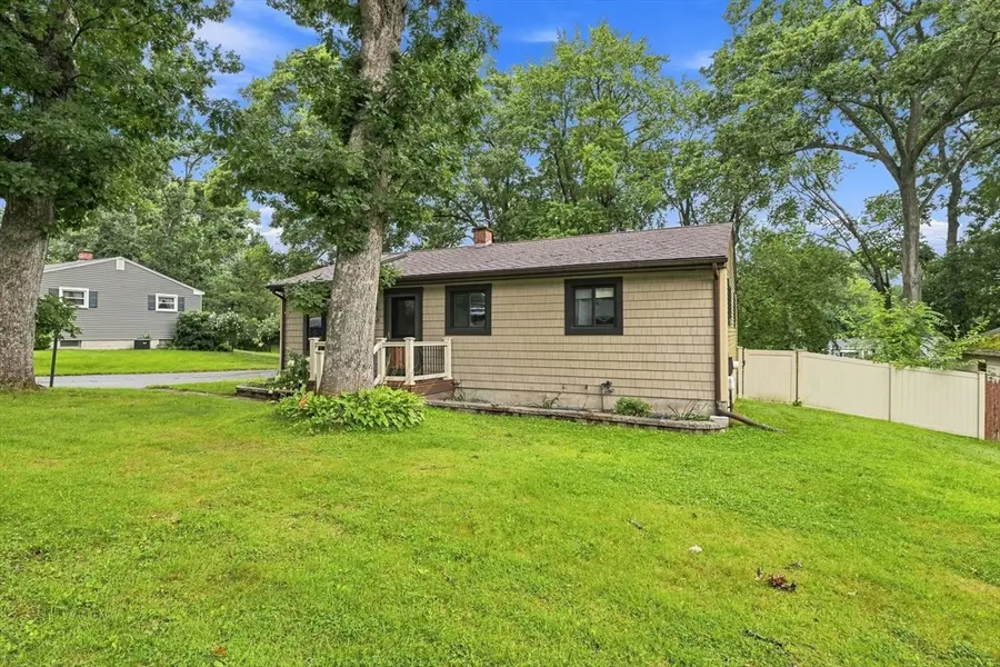 68 Feltham Rd, Springfield, MA 01118 - #3