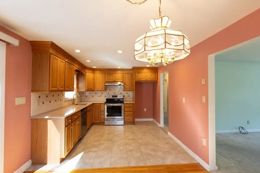 16 Isabel Cir, Randolph, MA 02368 - #3