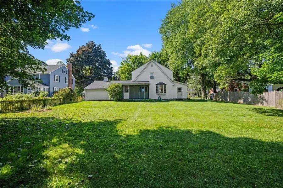 28 Kenilworth Rd, Shrewsbury, MA 01545 - #2