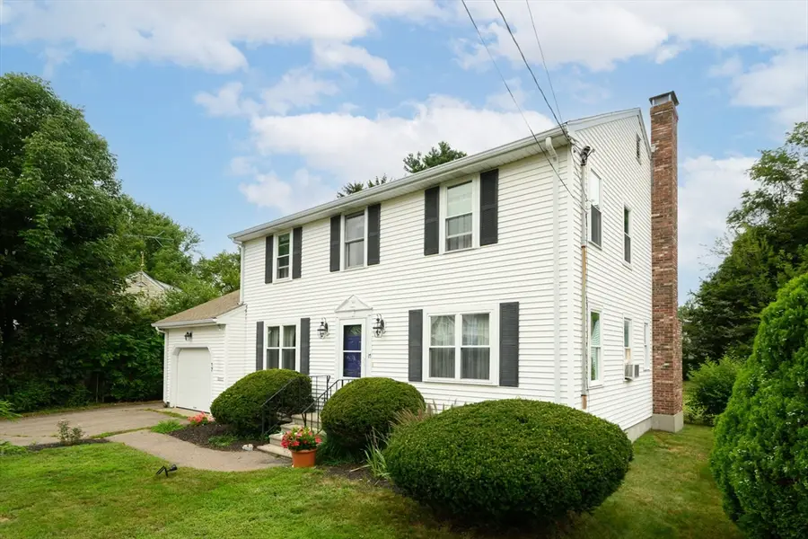 17 Woodlawn Ave, Holbrook, MA 02343 - #2