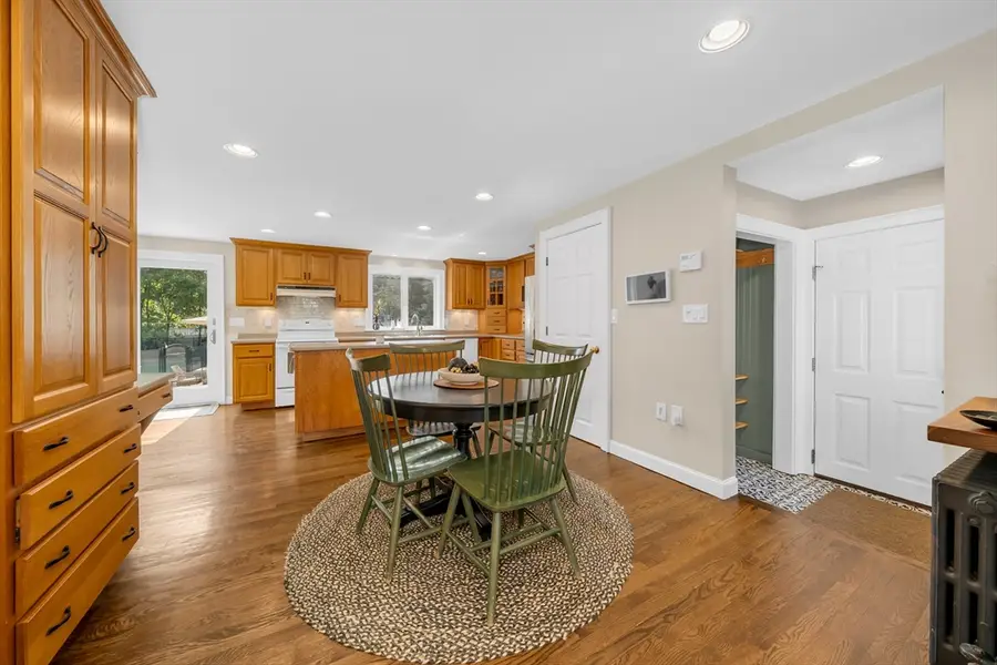 18 Miland Ave, Chelmsford, MA 01824 - #3