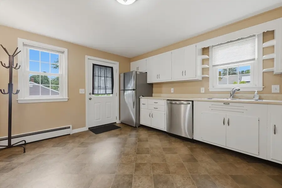 51 Lee Ave., Fitchburg, MA 01420 - #3