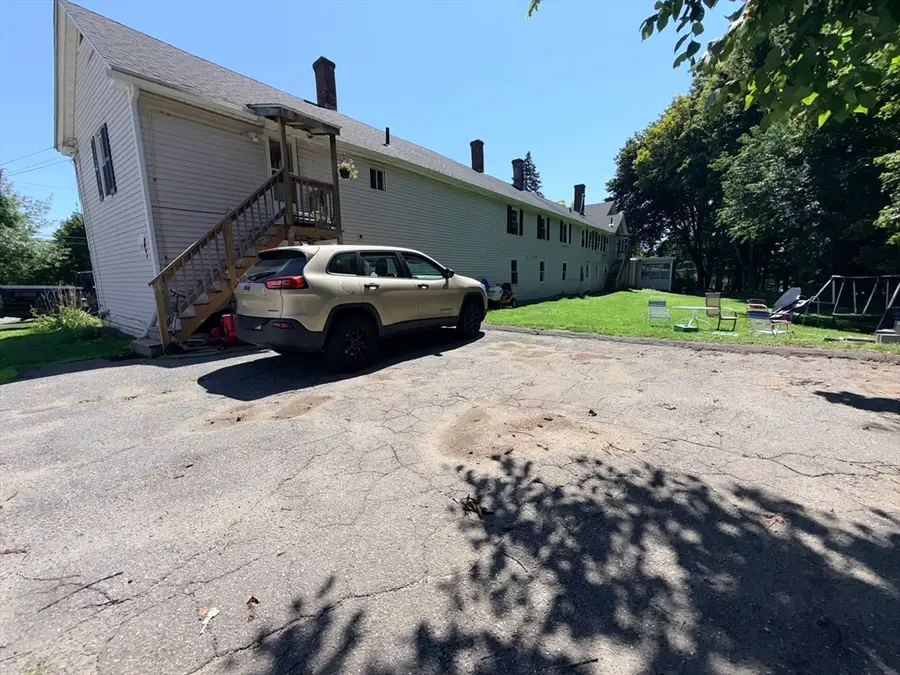 181 Pond St, Leominster, MA 01453 - #3