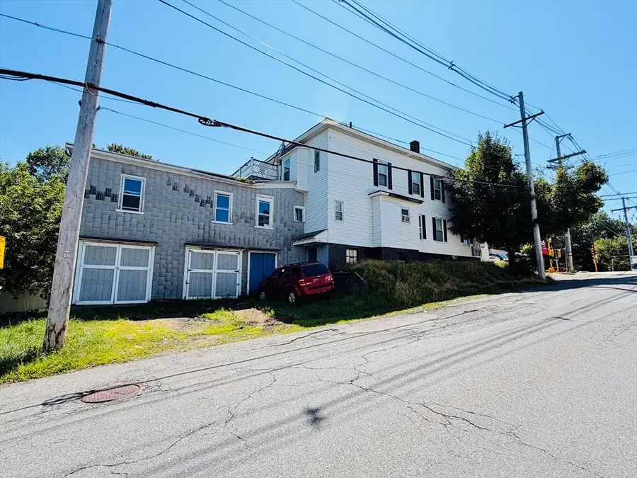 719 Main St, Clinton, MA 01510 - #3