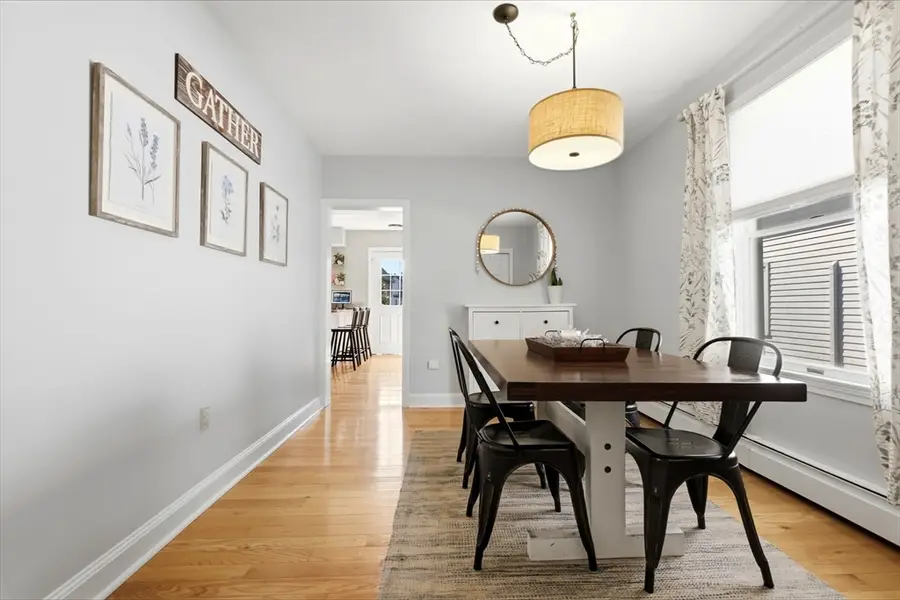 22 Myrtle St, Beverly, MA 01915 - #3