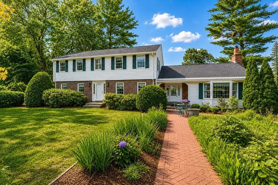 27 Church Ln, Burlington, MA 01803 - #2