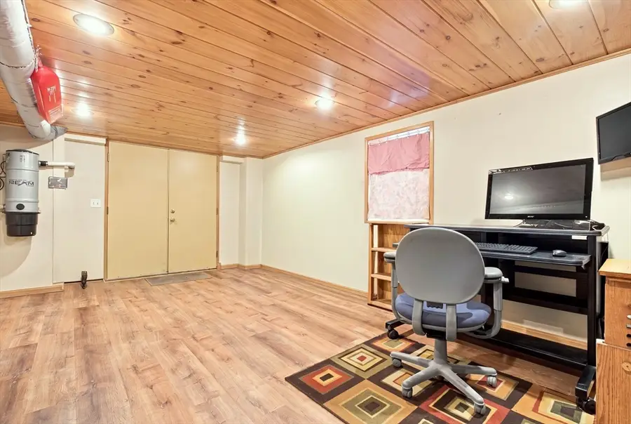 18 Gordon Rd, North Reading, MA 01864 - #3