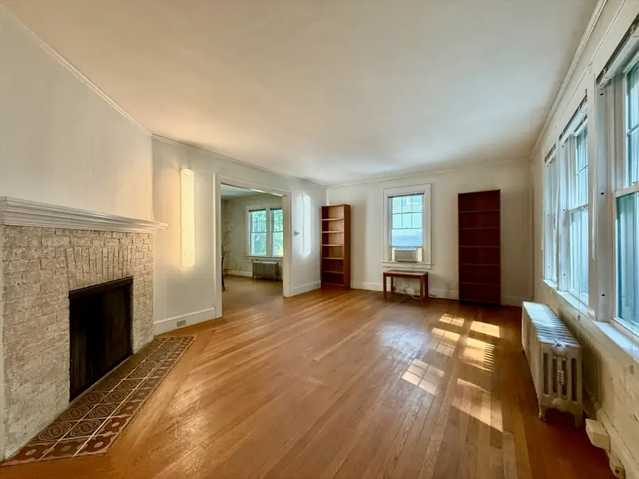 39 Hillside Rd, Northampton, MA 01060 - #3
