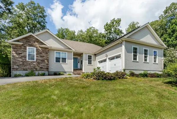 512 Fresh Meadow Ln, Dighton, MA 02764