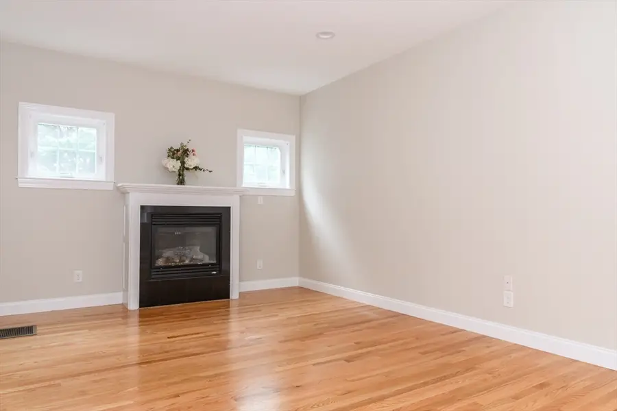 5 Oakdale Avenue, Wellesley, MA 02482 - #3