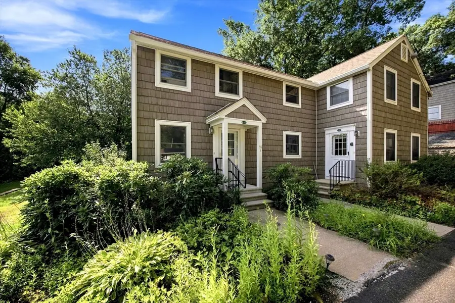 76 Laurel St #A, Greenfield, MA 01301 - #3