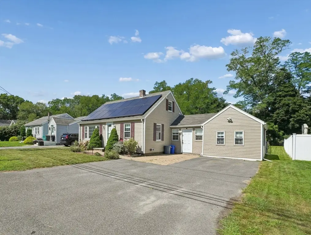55 Vernon St, Bridgewater, MA 02324 - #1