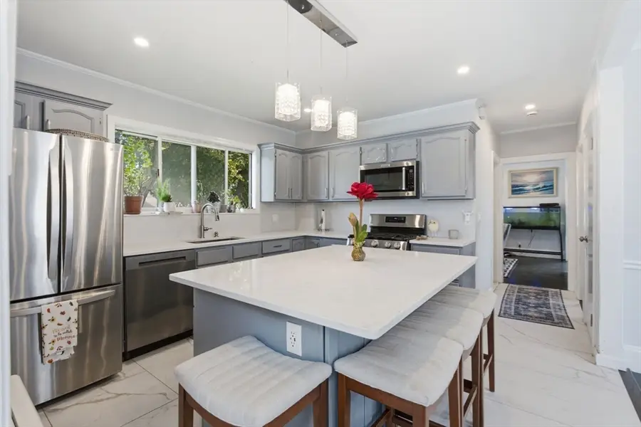 5 High St, Saugus, MA 01906 - #3