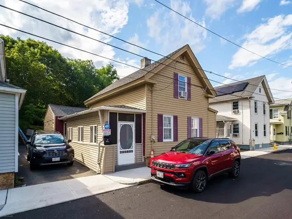26 Benefit St, Southbridge, MA 02710