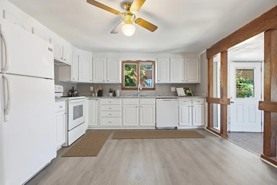 3 Nichols St, Woburn, MA 01801 - #3