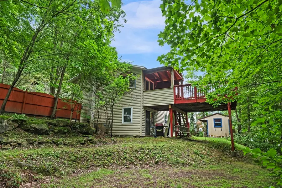 225 Brown St, Pittsfield, MA 01201 - #3