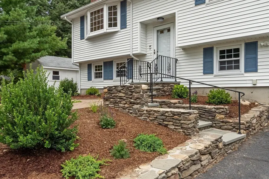 156 Mill St, Burlington, MA 01803 - #2