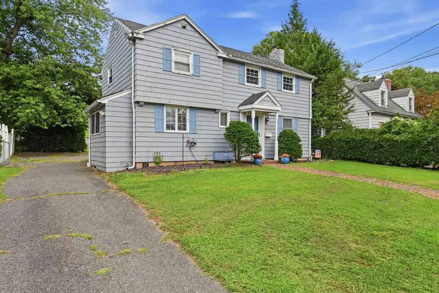 89 Abbott St, Springfield, MA 01118 - #2