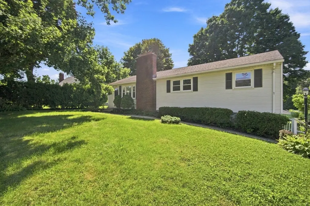 218 Maple St, East Longmeadow, MA 01028 - #1