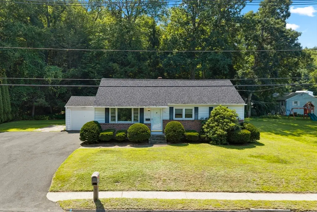 127 Springfield St, Palmer, MA 01069 - #1