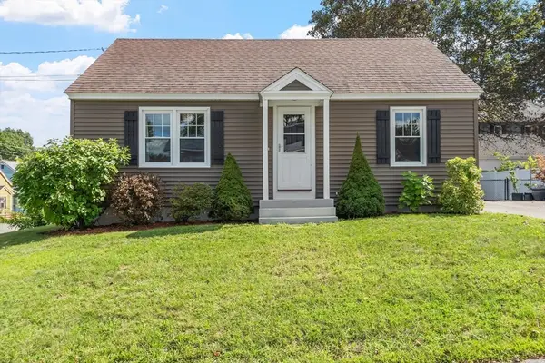 4 Maverick St, Fitchburg, MA 01420