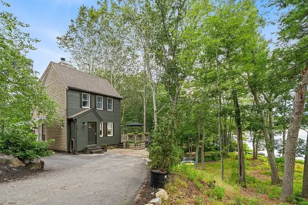 10 Marion Way, Pembroke, MA 02359