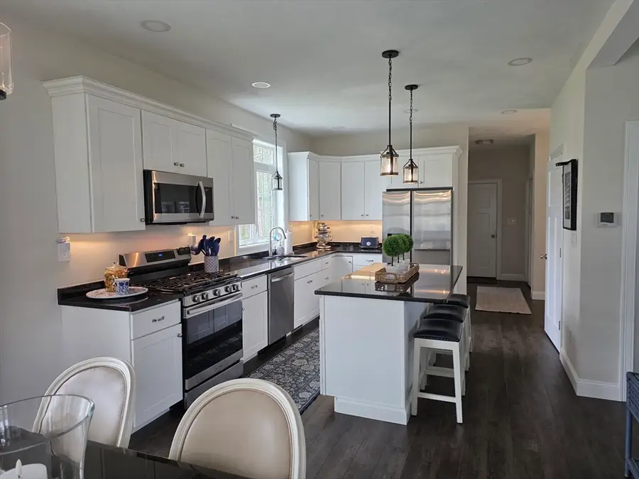 10 Wisteria Ln, Maynard, MA 01754 - #2
