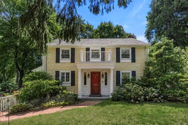 560 Worcester St, Wellesley, MA 02481