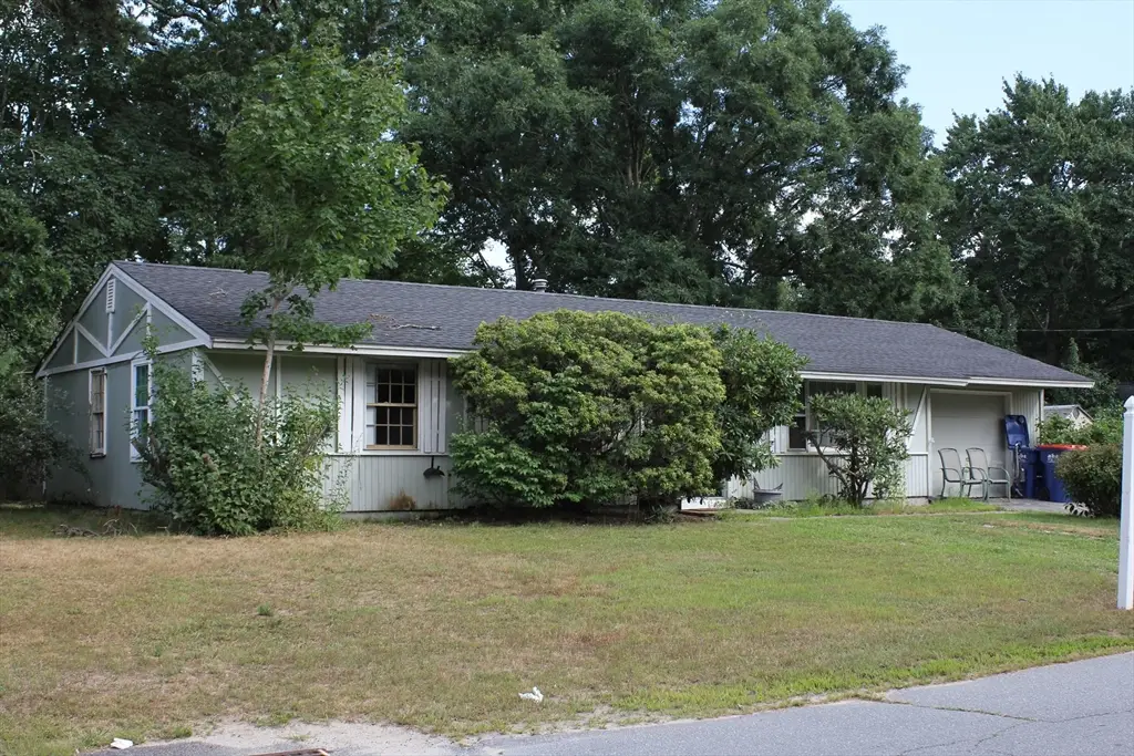 7 Christopher Dr, Wareham, MA 02571 - #1
