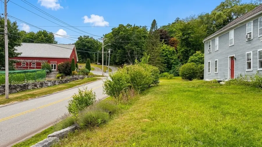 829 W Lowell Ave, Haverhill, MA 01832 - #2