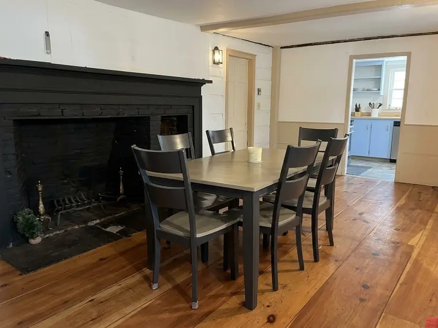 829 W Lowell Ave, Haverhill, MA 01832 - #3
