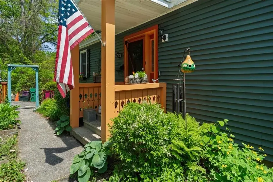 212 Grove St, Clinton, MA 01510 - #2