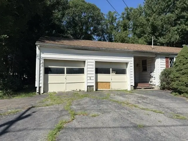 6 Holly St, Oxford, MA 01540 - #3