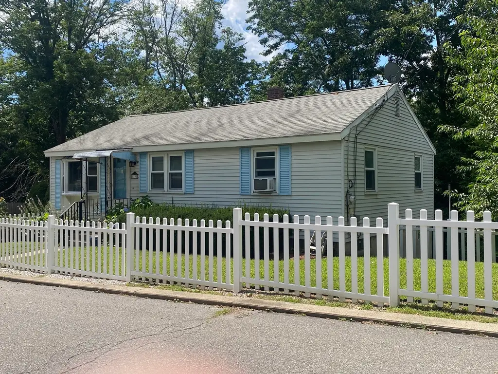 19 Blossom Street, Clinton, MA 01510 - #1