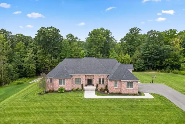 13 Bella Vista Drive, East Longmeadow, MA 01028