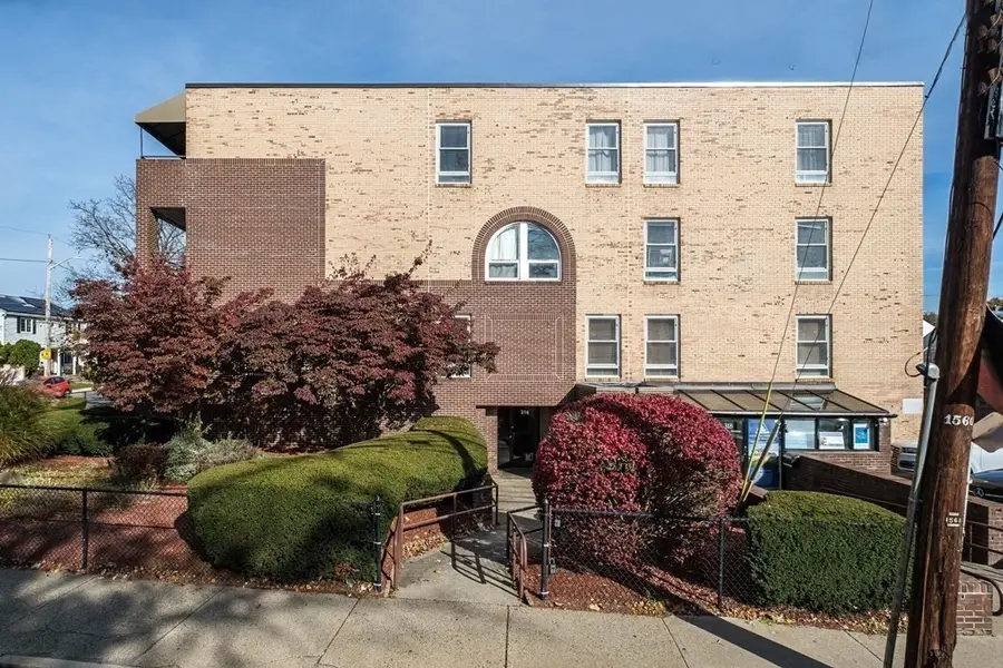 314 Riverside Avenue #304, Medford, MA 02155 - #2