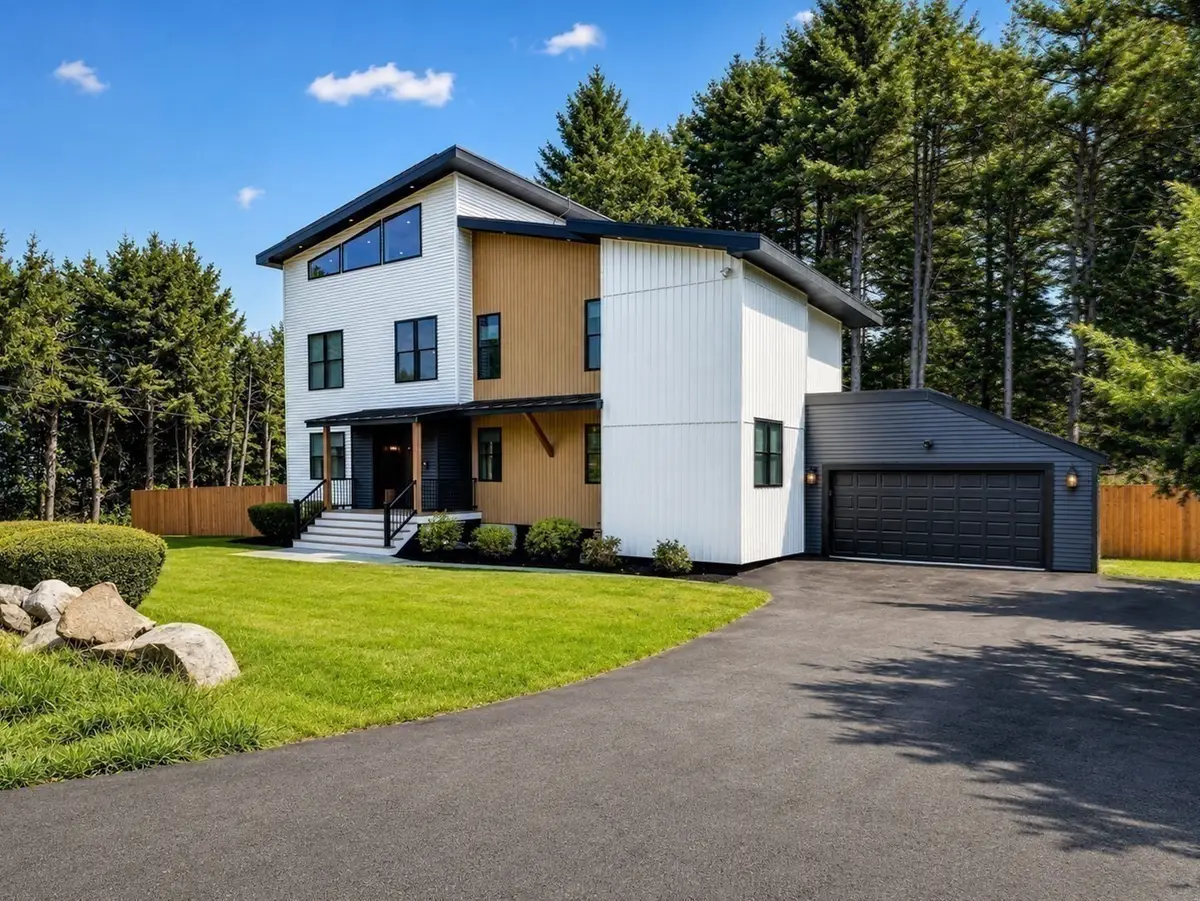 409 Pearl St, Reading, MA 01867 - #1