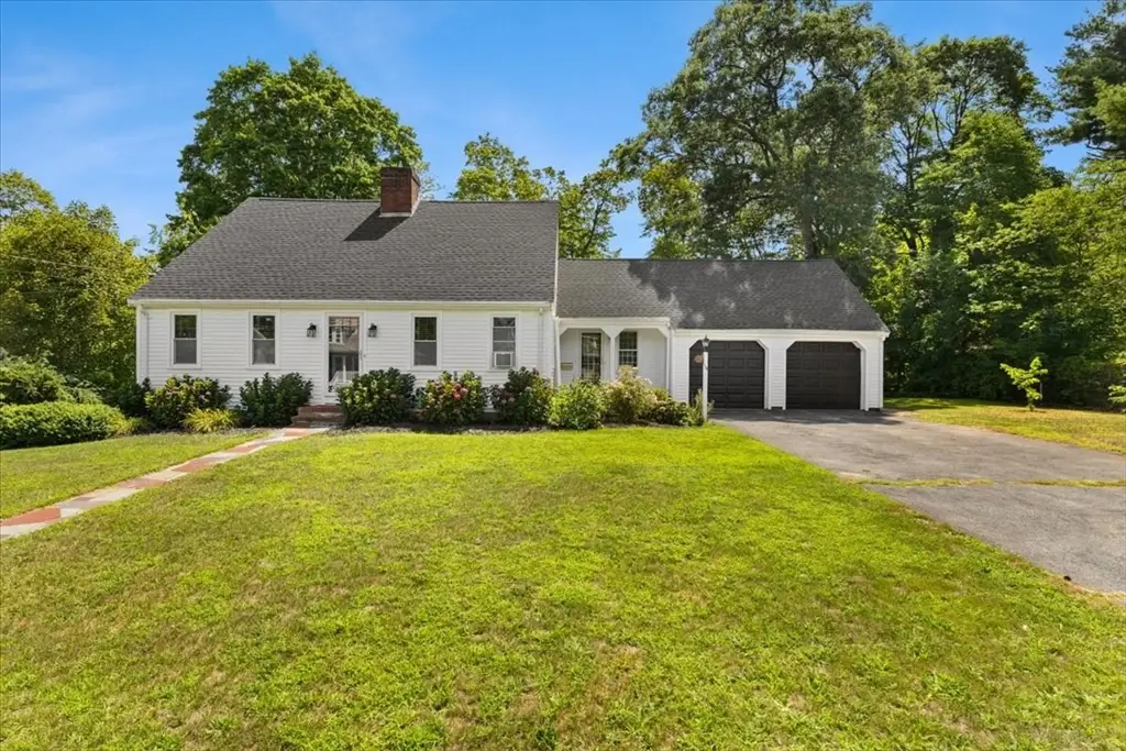 14 Whitehill St, Taunton, MA 02780 - #1