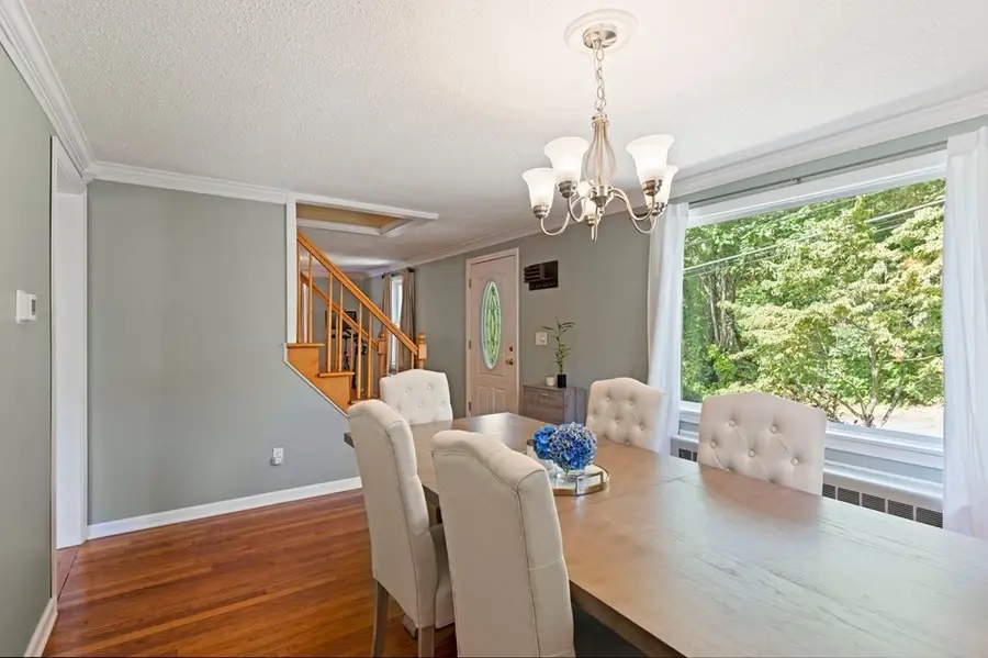 78 Laurie Ave, South Hadley, MA 01075 - #3
