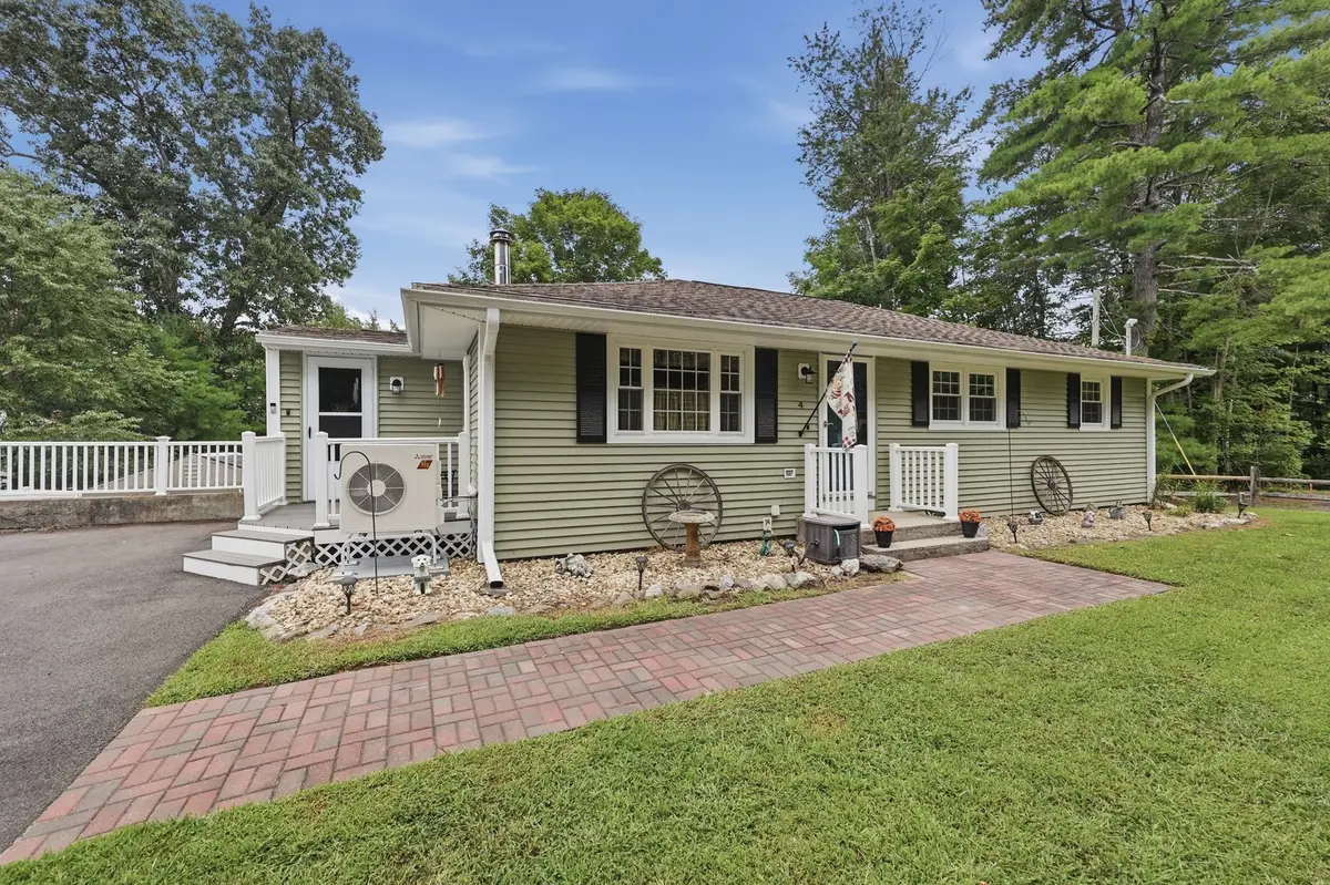 4 Olive Dr, Leominster, MA 01453 - #1